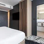 Hotel B55 Paris