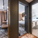Hotel B55 Paris