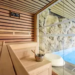 Hotel B55 4*