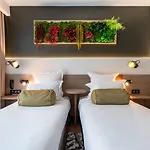 B55 Hotel