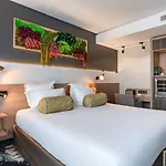 Hotel B55
