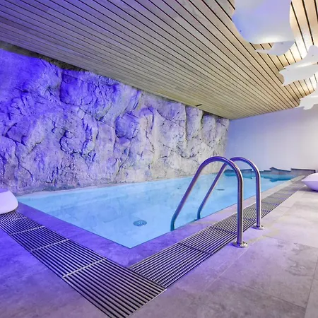 Hotel B55 4*