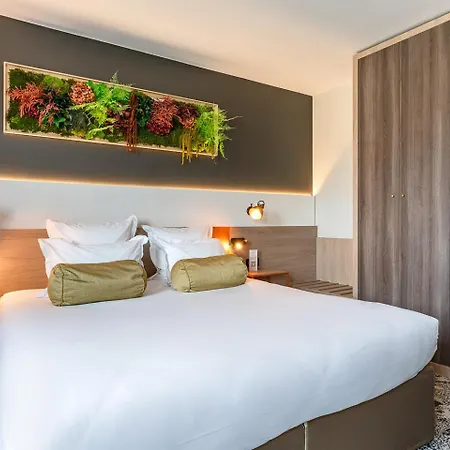 B55 Hotel
