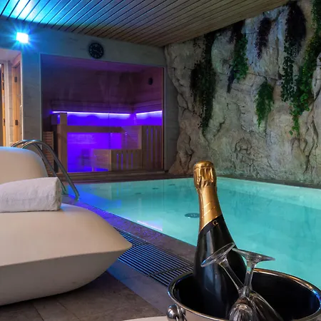B55 Hotel 4*