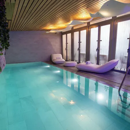 B55 Hotel