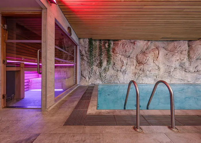 B55 4* Paris