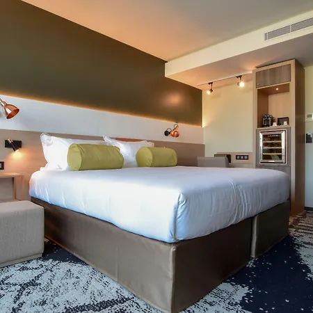 Hotel B55 4*