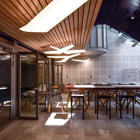 B55 Hotel