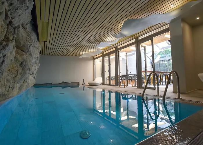 B55 Hotel 4*